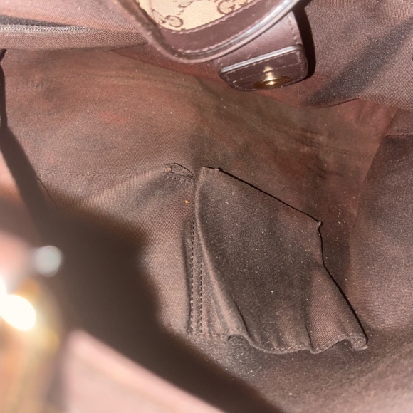 Authentic Gucci - Picture 4 of 5